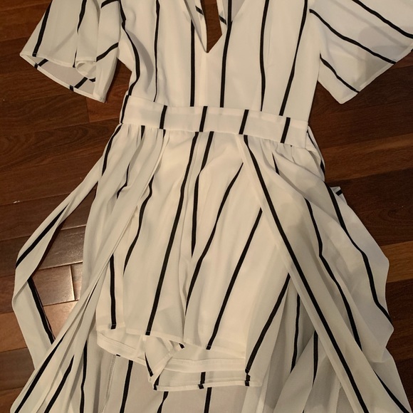 Romper with long back - Picture 3 of 6